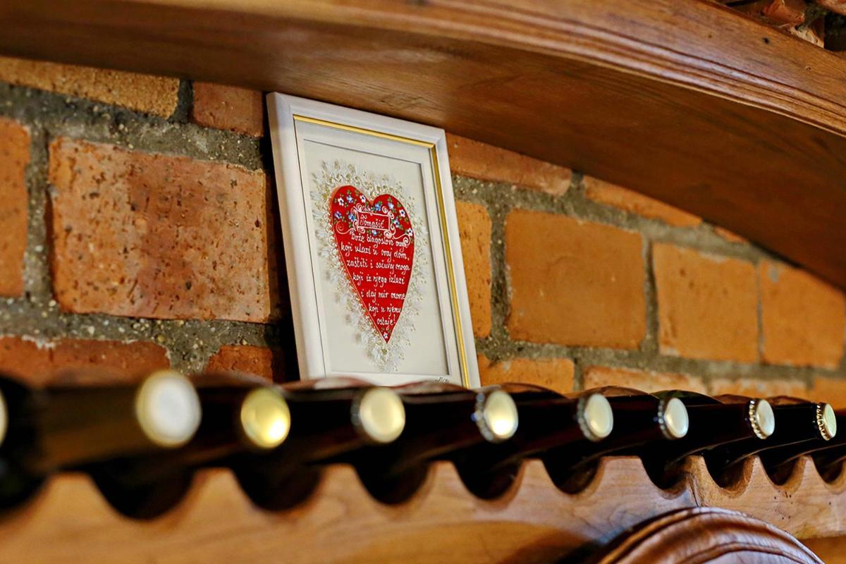 Imanje Tomasic Villa Podvornica Eksteriør billede